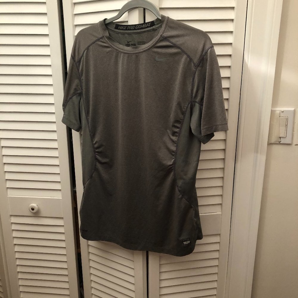 Nike Pro combat men green active dri-fit short sleeve tshirt, size L
